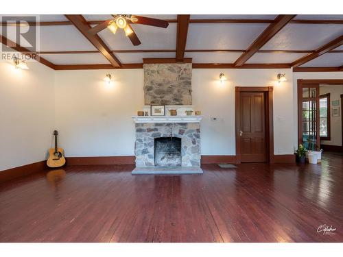 7585 5Th Street, Grand Forks, BC - Indoor With Fireplace