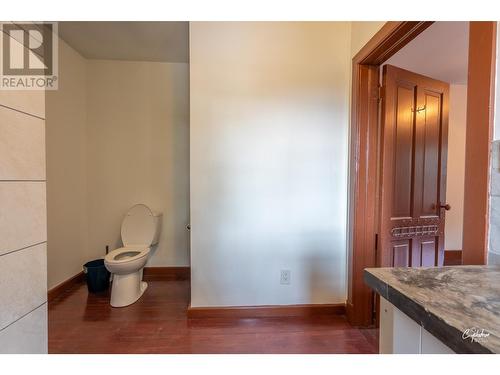 7585 5Th Street, Grand Forks, BC - Indoor Photo Showing Bathroom