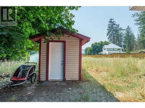 7585 5Th Street, Grand Forks, BC - Outdoor