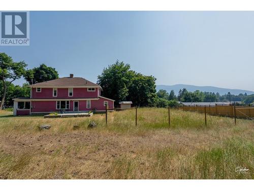 7585 5Th Street, Grand Forks, BC - Outdoor