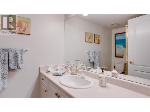 3301 Centennial Drive Unit# 208, Vernon, BC - Indoor Photo Showing Bathroom