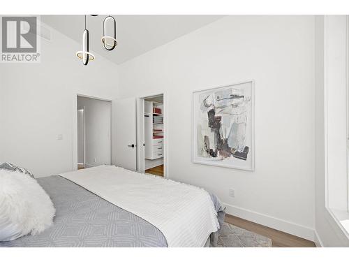 745 Patterson Avenue Unit# 2, Kelowna, BC - Indoor Photo Showing Bedroom