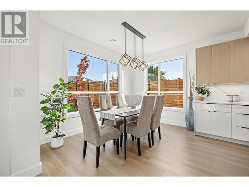 745 Patterson Avenue Unit# 2, Kelowna, BC - Indoor Photo Showing Dining Room