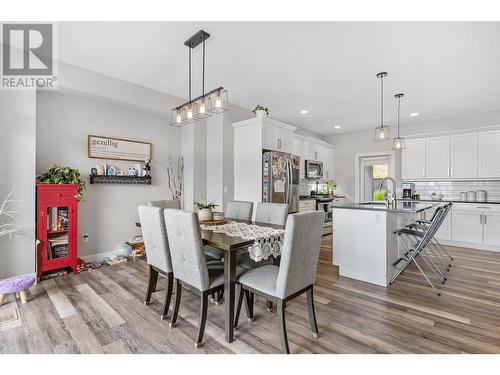 2620 Paramount Drive, West Kelowna, BC - Indoor Photo Showing Dining Room