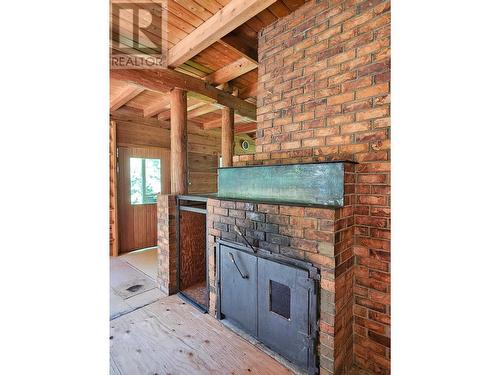 106 Baldwin Road Road, Hills, BC -  With Fireplace