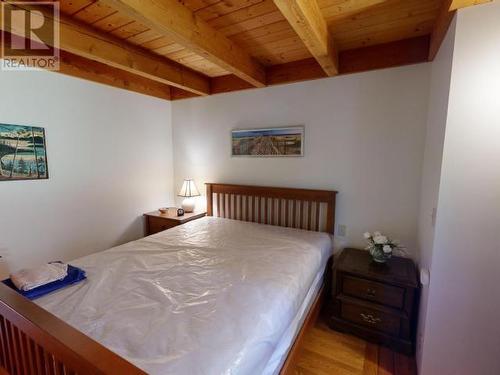 2777 Cedar Way, Savary Island, BC - Indoor Photo Showing Bedroom