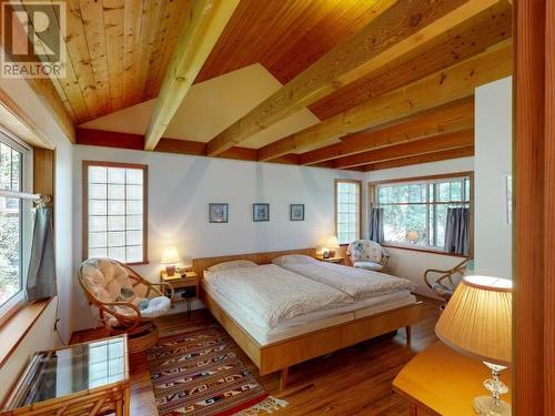 2777 Cedar Way, Savary Island, BC - Indoor Photo Showing Bedroom