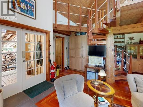 2777 Cedar Way, Savary Island, BC - Indoor