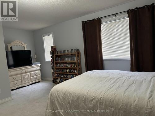 205 Parkway Avenue, Georgina, ON - Indoor Photo Showing Bedroom