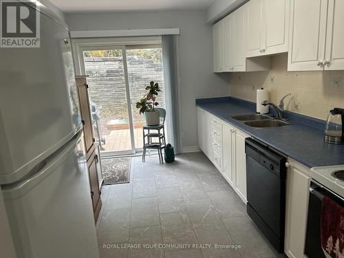 205 Parkway Avenue, Georgina, ON - Indoor Photo Showing Kitchen With Double Sink