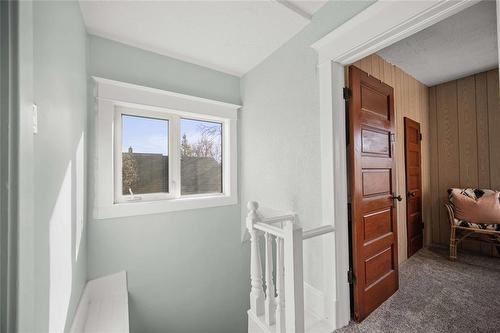 337 Leighton Avenue, Winnipeg, MB - Indoor Photo Showing Other Room