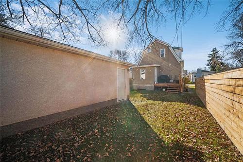 337 Leighton Avenue, Winnipeg, MB - Outdoor