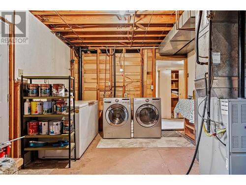 1014 Regina Street, Creston, BC - Indoor Photo Showing Laundry Room