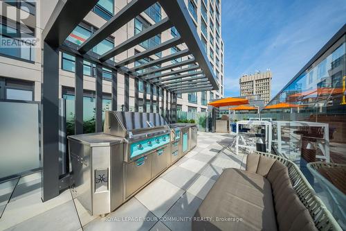 1205 - 484 Spadina Avenue, Toronto, ON - Outdoor