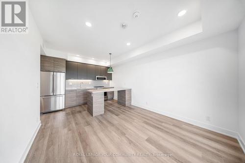 1205 - 484 Spadina Avenue, Toronto, ON - Indoor Photo Showing Kitchen