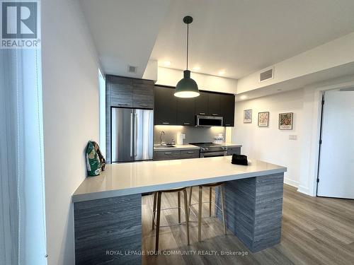 405 - 484 Spadina Avenue, Toronto, ON - Indoor Photo Showing Kitchen