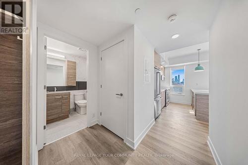 402 - 484 Spadina Avenue, Toronto, ON - Indoor Photo Showing Other Room