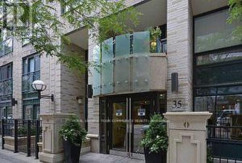 615 - 35 Hayden Street, Toronto, ON - Outdoor