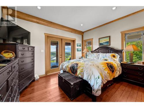 1414 Huckleberry Drive, South Shuswap, BC - Indoor Photo Showing Bedroom