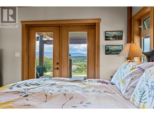 1414 Huckleberry Drive, South Shuswap, BC - Indoor Photo Showing Bedroom