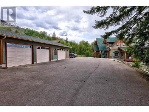 1414 Huckleberry Drive, South Shuswap, BC - Outdoor