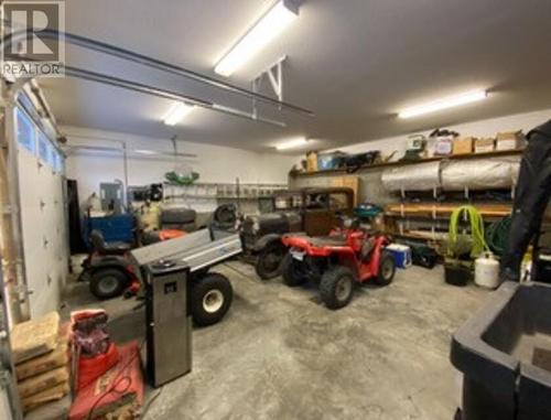 1414 Huckleberry Drive, South Shuswap, BC - Indoor Photo Showing Garage