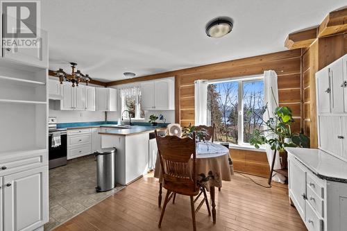 412 Sumac Road, South Shuswap, BC - Indoor Photo Showing Other Room