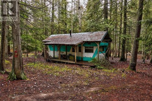 6057 Line 17 Road, North Shuswap, BC - Outdoor