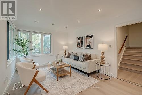 1452 Augustine Drive, Burlington, ON - Indoor Photo Showing Living Room