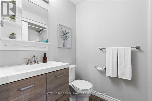 17 Denyes Road, Belleville, ON - Indoor Photo Showing Bathroom