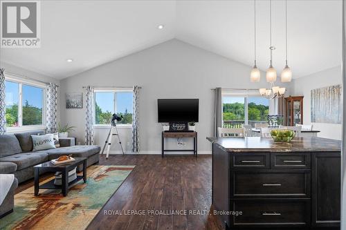 17 Denyes Road, Belleville, ON - Indoor Photo Showing Living Room