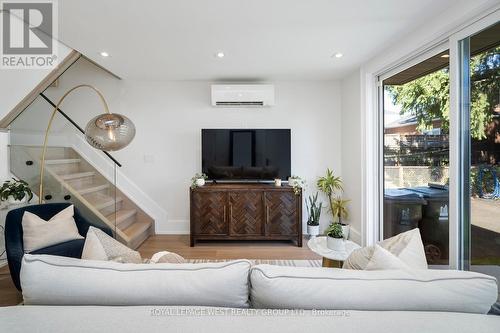 90R Eleventh Street, Toronto, ON - Indoor Photo Showing Living Room