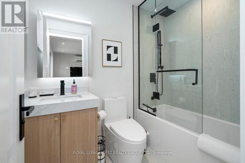 90R Eleventh Street, Toronto, ON - Indoor Photo Showing Bathroom