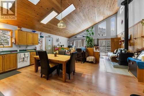 42 Suncrest Lane, Madawaska Valley (570 - Madawaska Valley), ON - Indoor Photo Showing Dining Room