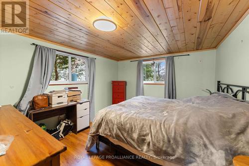 42 Suncrest Lane, Madawaska Valley (570 - Madawaska Valley), ON - Indoor Photo Showing Bedroom