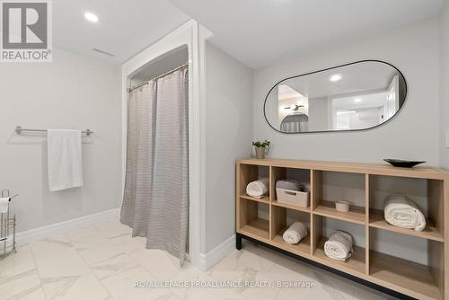 78 Essex Drive, Belleville, ON - Indoor Photo Showing Bathroom