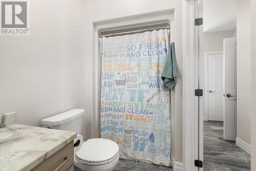 78 Essex Drive, Belleville, ON - Indoor Photo Showing Bathroom