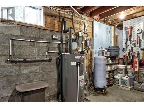 8661 Skimikin Road, Chase, BC - Indoor Photo Showing Basement