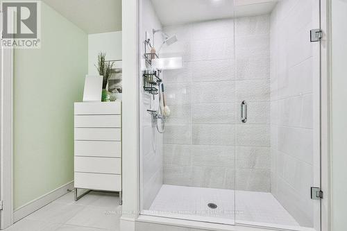 411 - 1575 Lakeshore Road W, Mississauga, ON - Indoor Photo Showing Bathroom