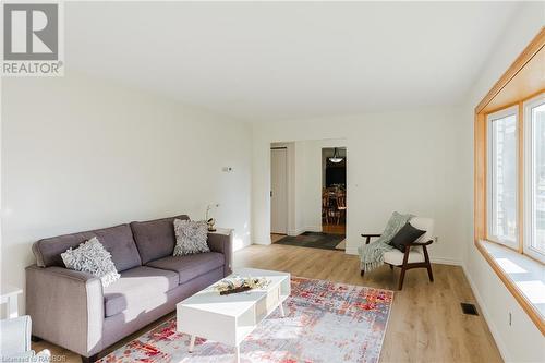 7199 Highway 21, South Bruce Peninsula, ON - Indoor Photo Showing Living Room