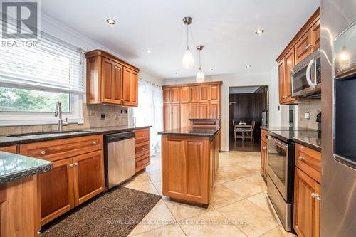 4069 Lakeshore Road, Burlington, ON - Indoor Photo Showing Kitchen With Double Sink