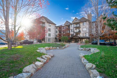 211-256 Hastings Avenue, Penticton, BC - Outdoor