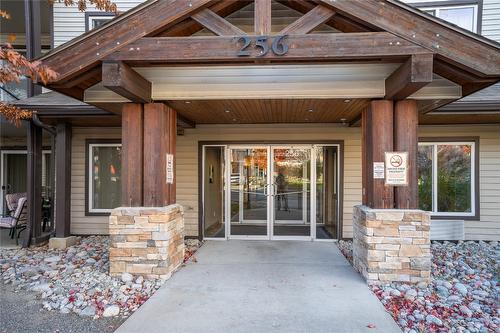 211-256 Hastings Avenue, Penticton, BC - Outdoor