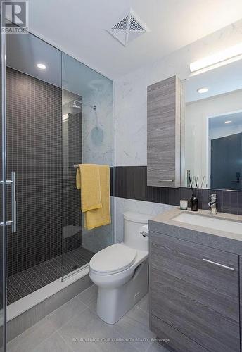 1206 - 484 Spadina Avenue, Toronto, ON - Indoor Photo Showing Bathroom