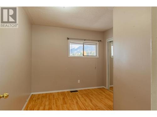 96 Pine Avenue, Fruitvale, BC - Indoor Photo Showing Other Room