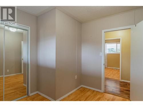 96 Pine Avenue, Fruitvale, BC - Indoor Photo Showing Other Room