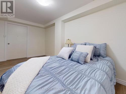 47 Lowe Boulevard, Newmarket, ON - Indoor Photo Showing Bedroom