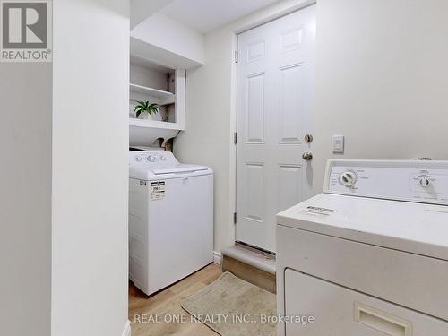 47 Lowe Boulevard, Newmarket, ON - Indoor Photo Showing Laundry Room