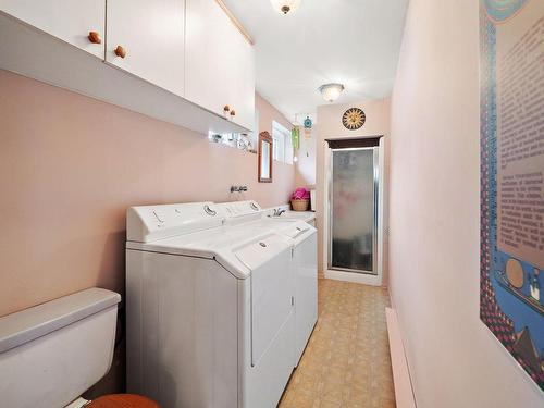 Bathroom - 223 Rue Lavoie, Sainte-Thérèse, QC - Indoor Photo Showing Laundry Room