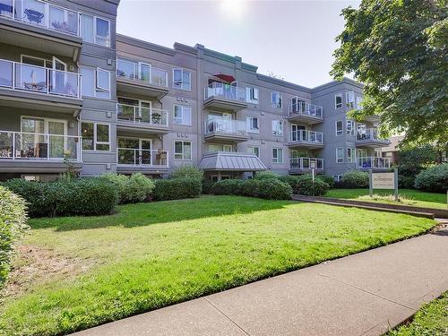 404-2647 Graham St, Victoria, BC - Outdoor With Balcony With Facade